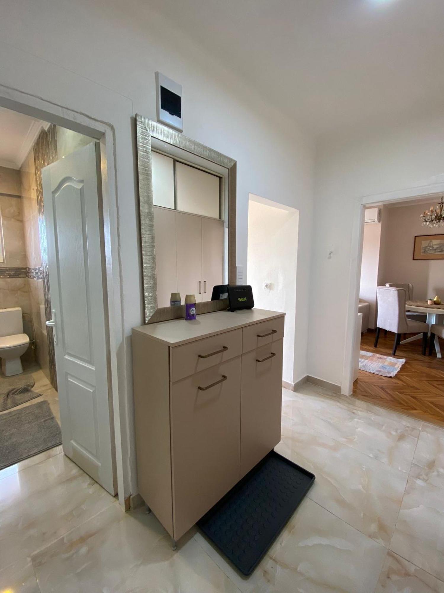 Apartment Wellness Belgrado Esterno foto