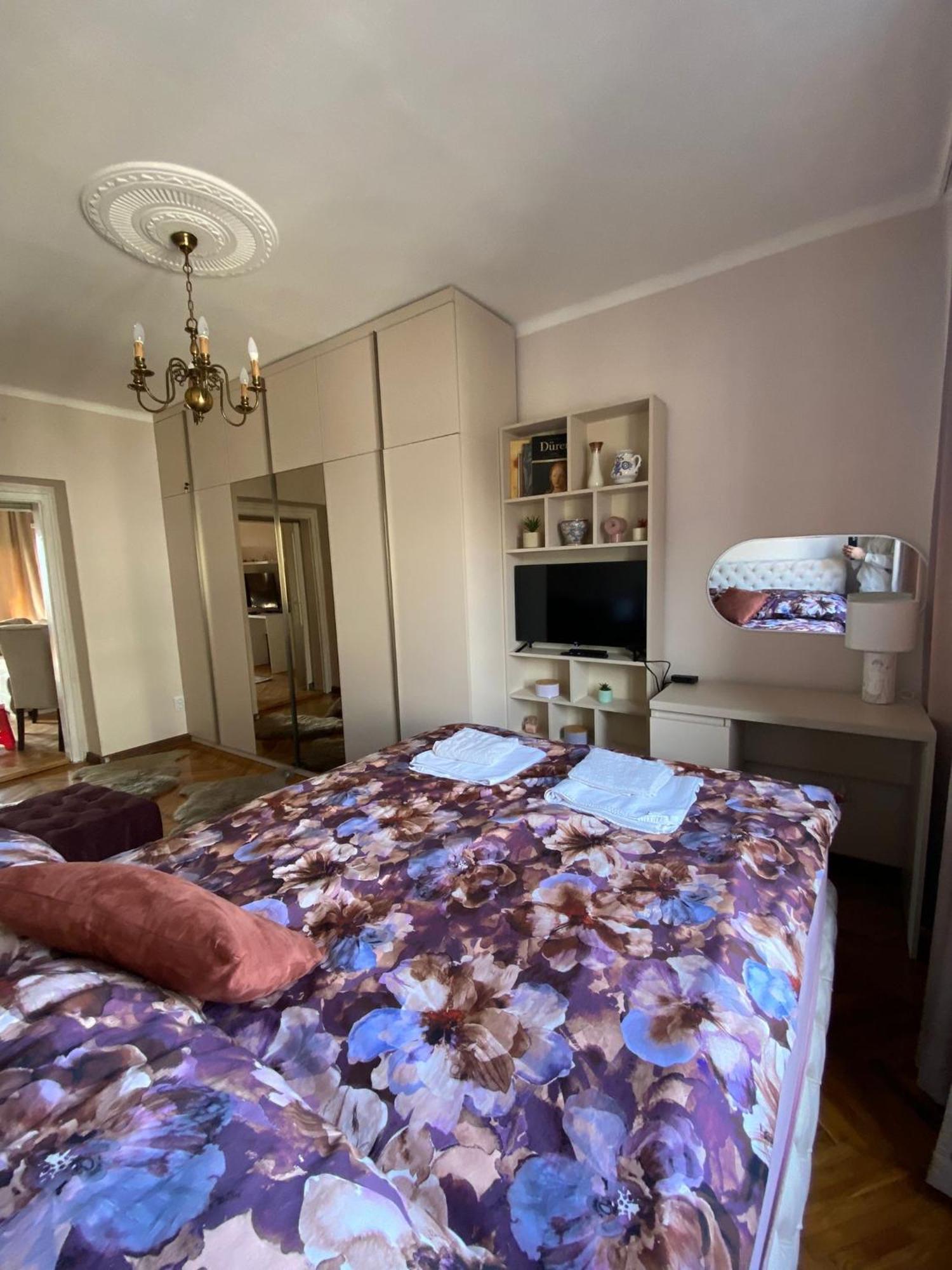 Apartment Wellness Belgrado Esterno foto