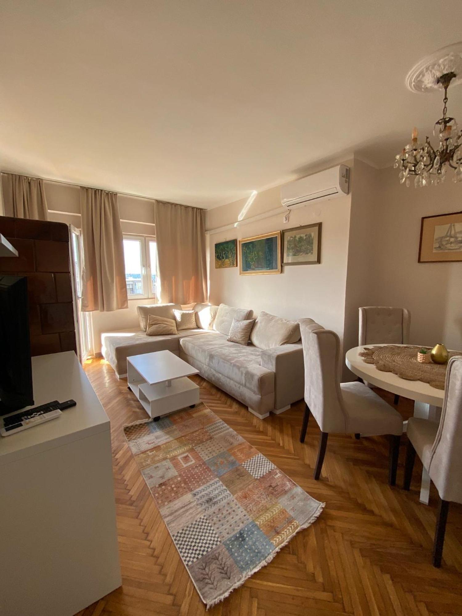 Apartment Wellness Belgrado Esterno foto
